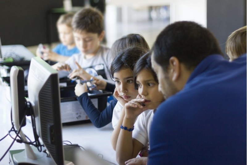 Taller de robòtica al CC Alzamora / Centre Comercial