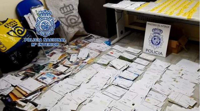 Les cartes ja les té la policia / Policia Nacional