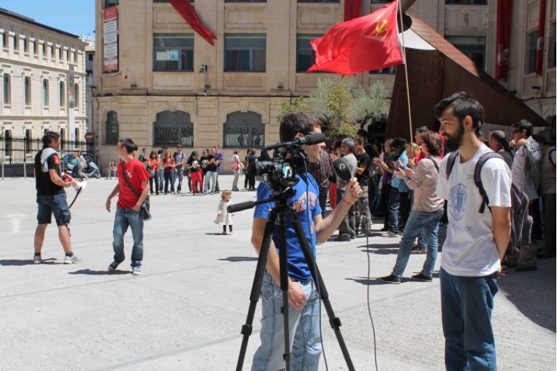 Els manifestants han marxat des de la plaça de l'Ajuntament fins la plaça de la UPV./ LV