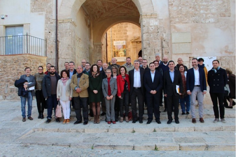 Els alcaldes de les comarques amb Climent i Company /AM