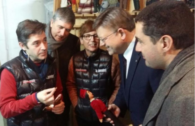 Autoritats visiten la tramoia del Tirisiti / AM