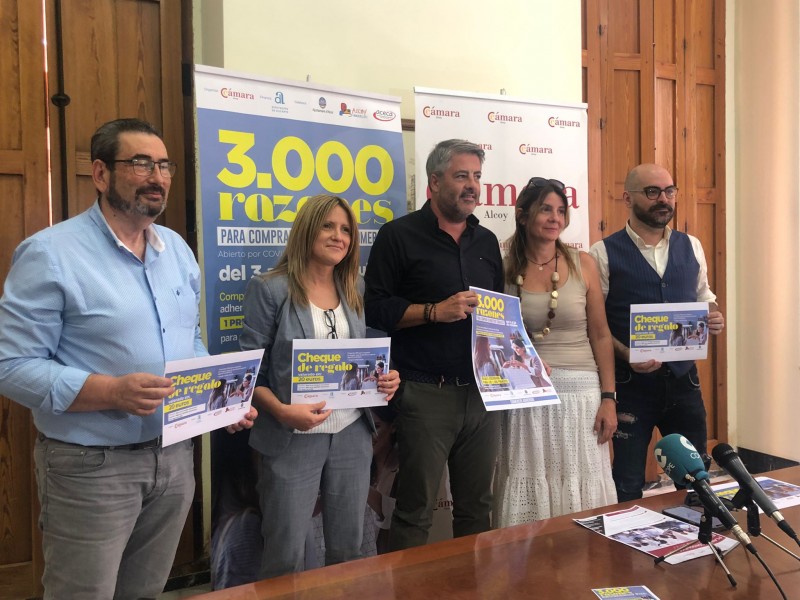 La Cambra de Comer&ccedil; llan&ccedil;a una campanya per a afavorir que la gent compre a Alcoi