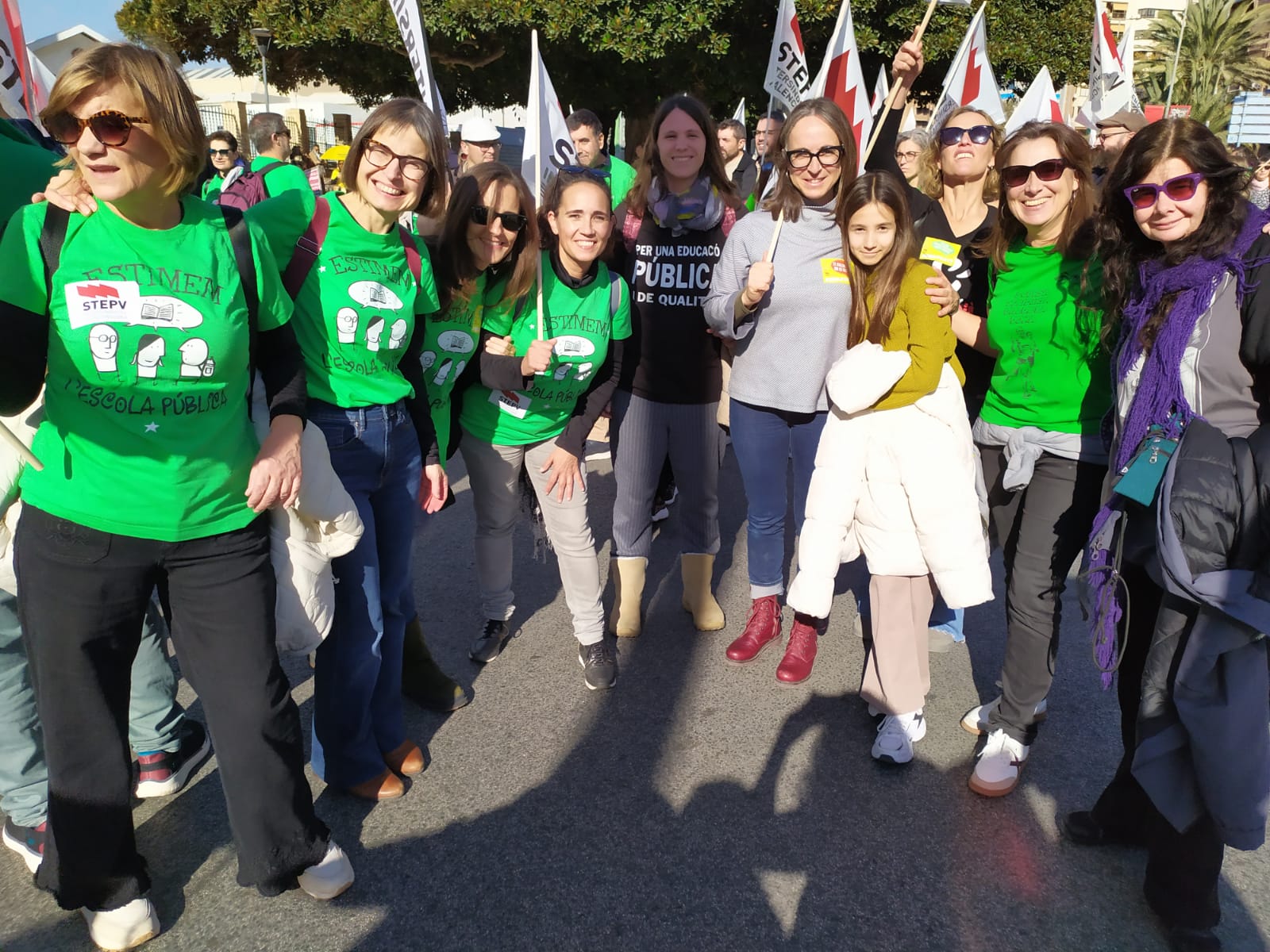 Docents d'Alcoi a la manifestació d'Alacant