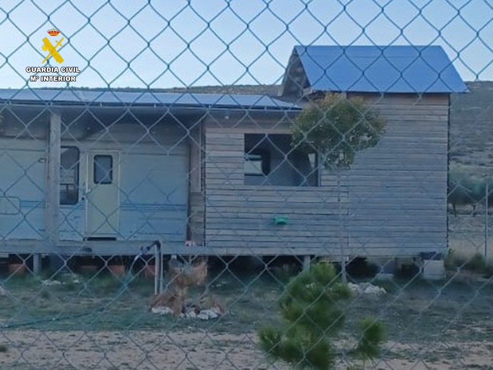 La vivenda prefabricada que estava a la venda, en imatge facilitada per la Guàrdia Civl.  