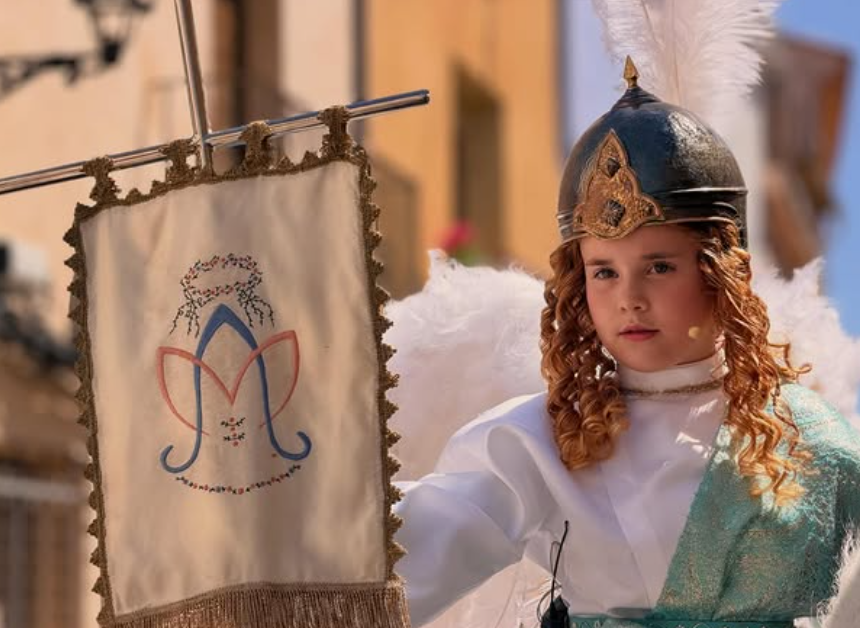 Claudia Rico, Angelet 2026