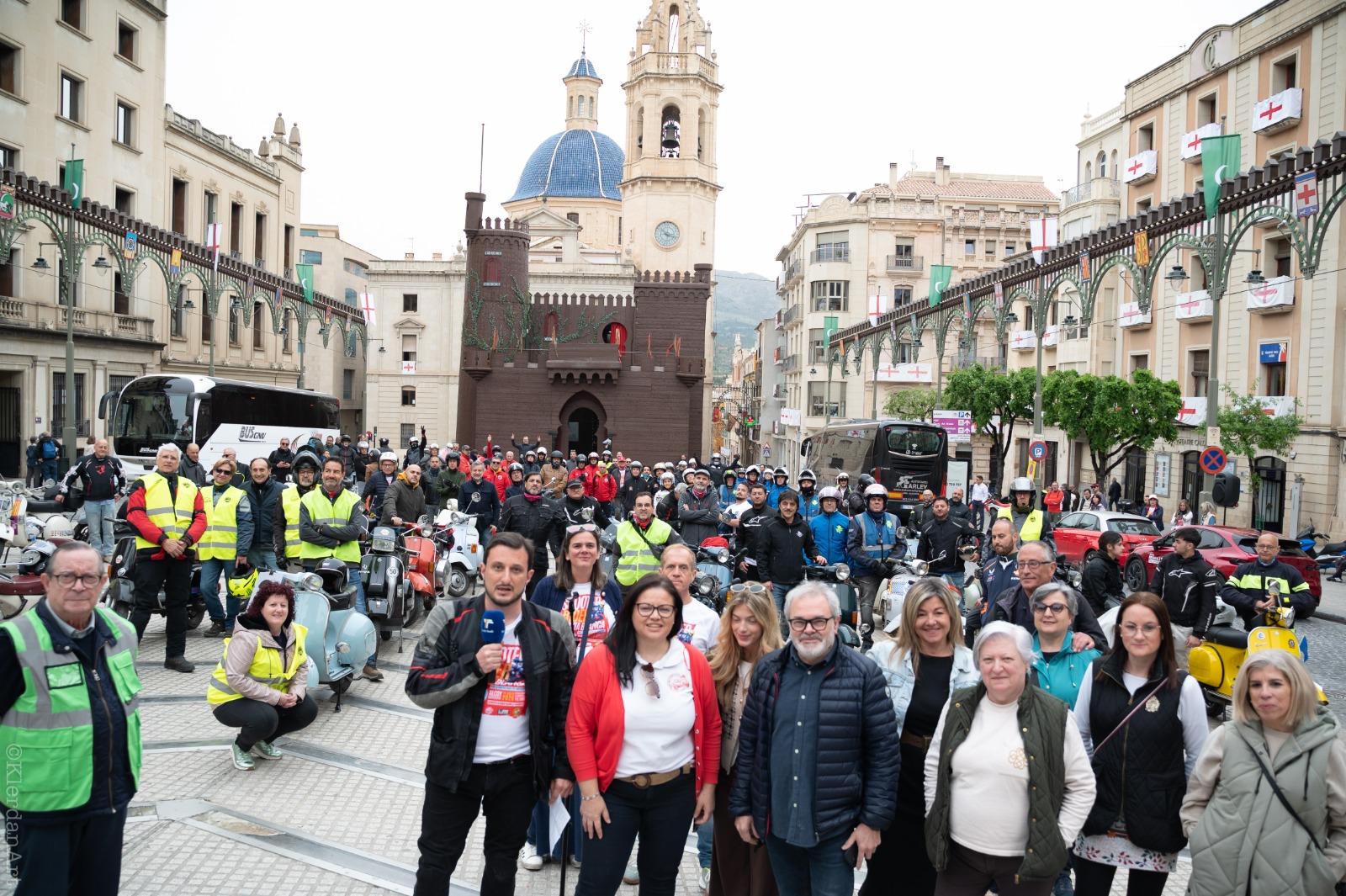 Moment previ a l'eixida de la Scooter Rider 