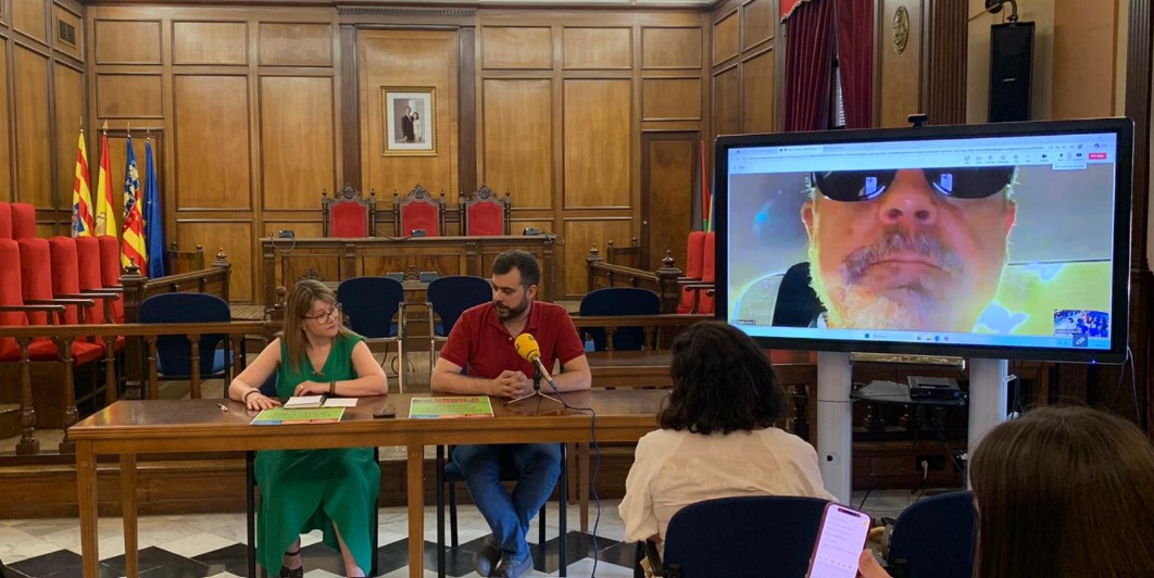 Vicente Argudo en videotrucada explicant el cartell del Summer Live de Los 40 2026