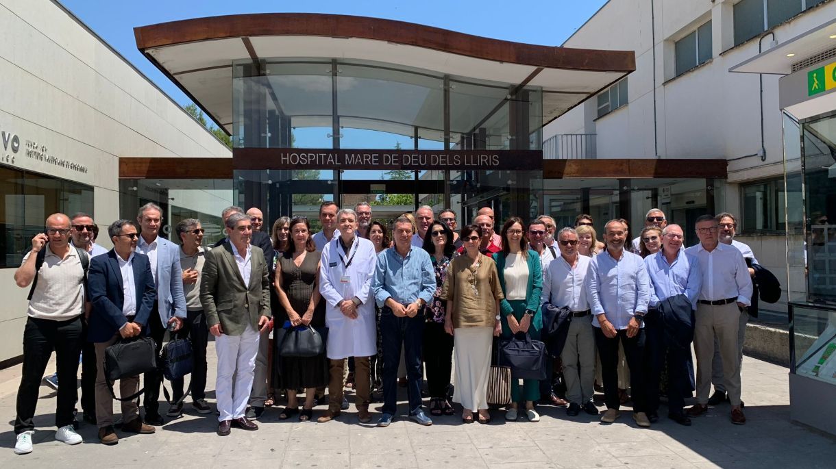 Marciano Gómez a l'exida de l'Hospital General Universitari Mare de Déu dels Lliris
