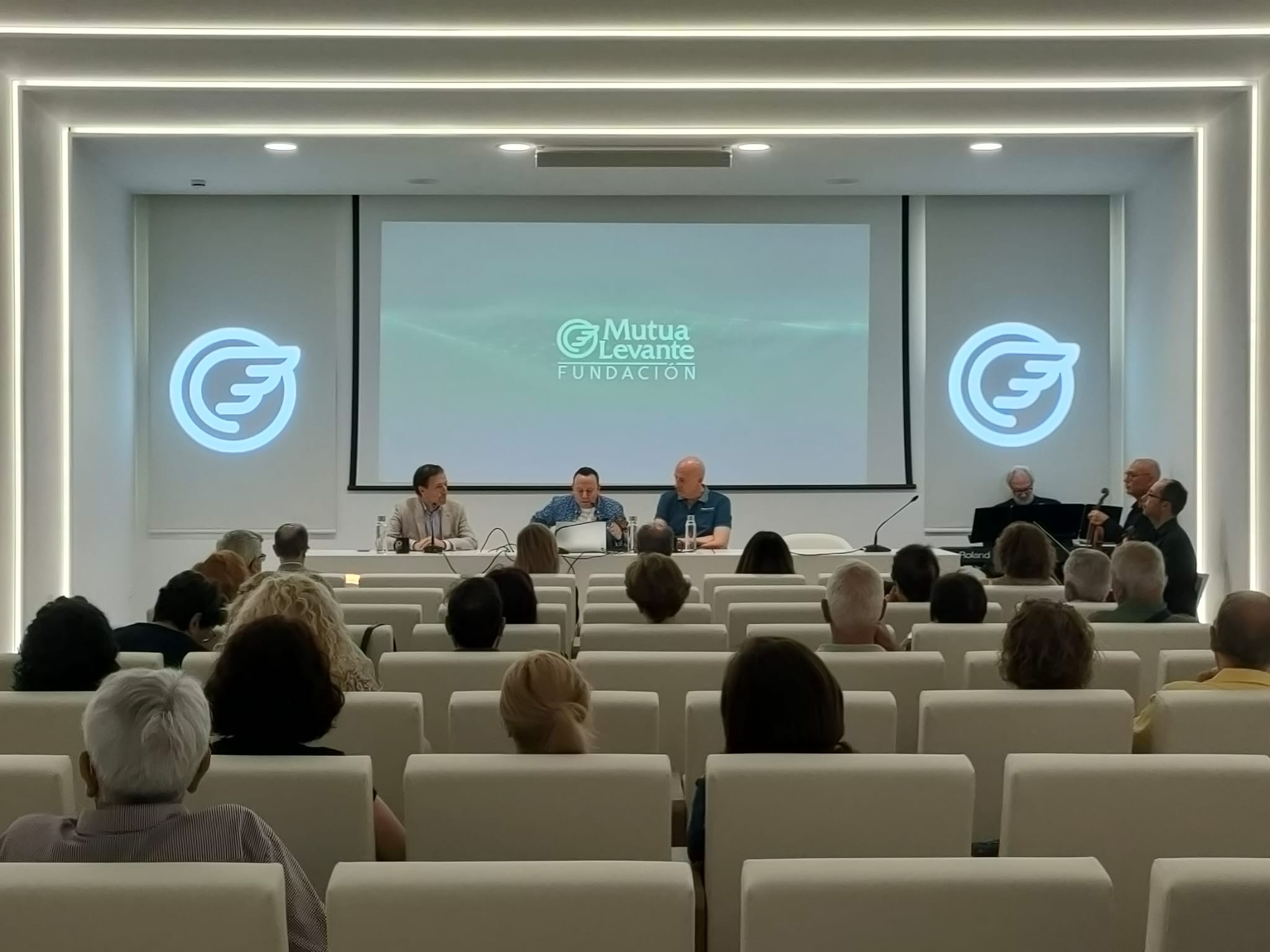 Gabriel Guillem, Jordi Peidro i el presentador Gabriel Pascual.