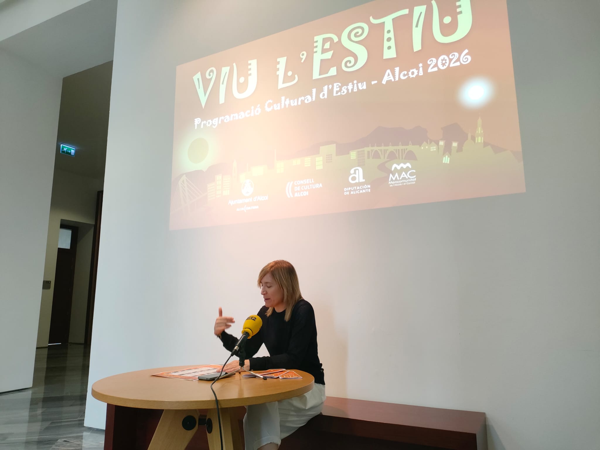 Elisa Guillem presenta la programació de Viu l'Estiu 2026.