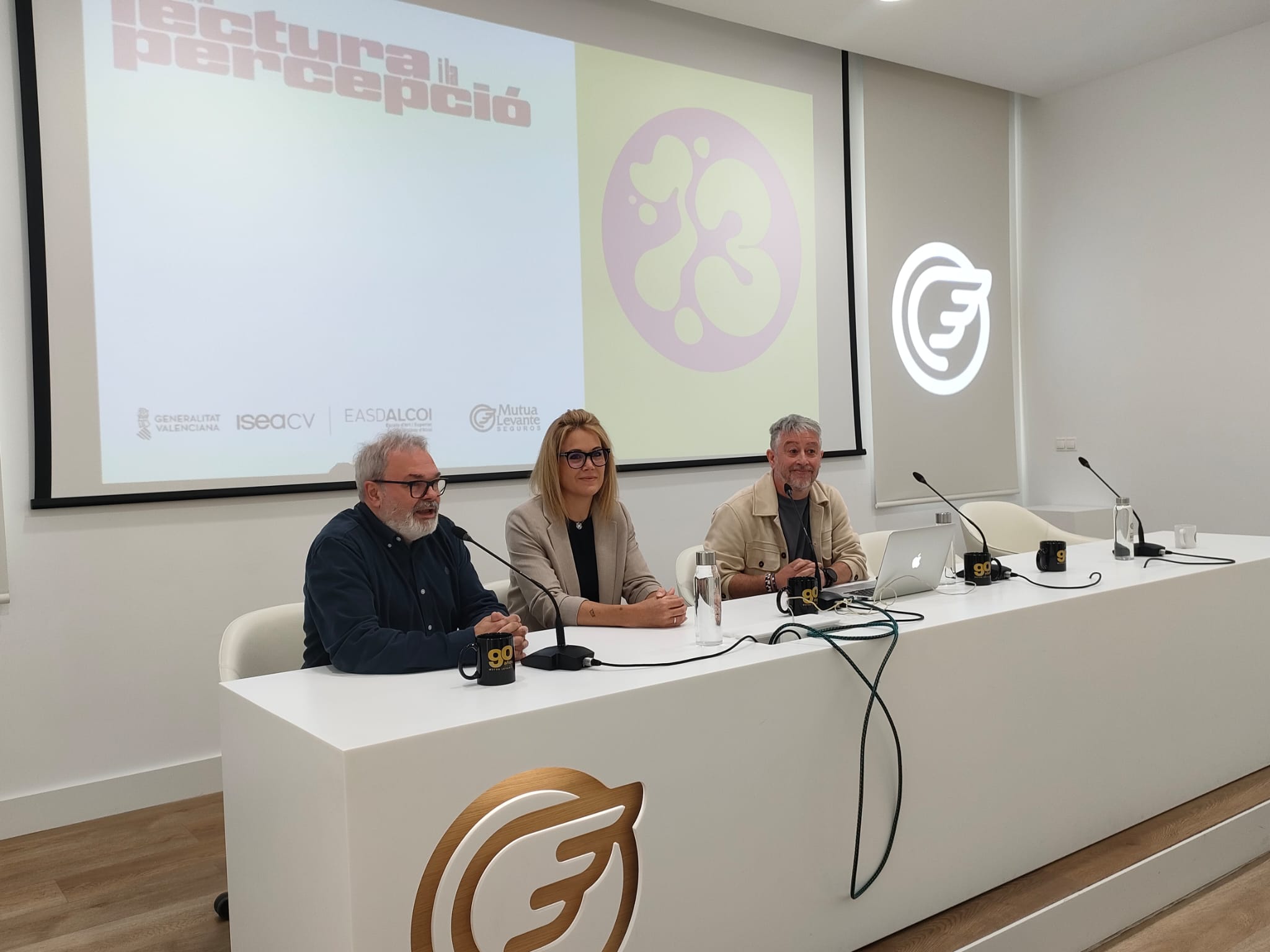 Presentació de la revista Signe a la Fundación Mutua Levante.