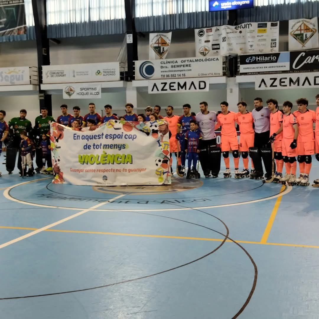 Missatge de no violència al partit de hoquei