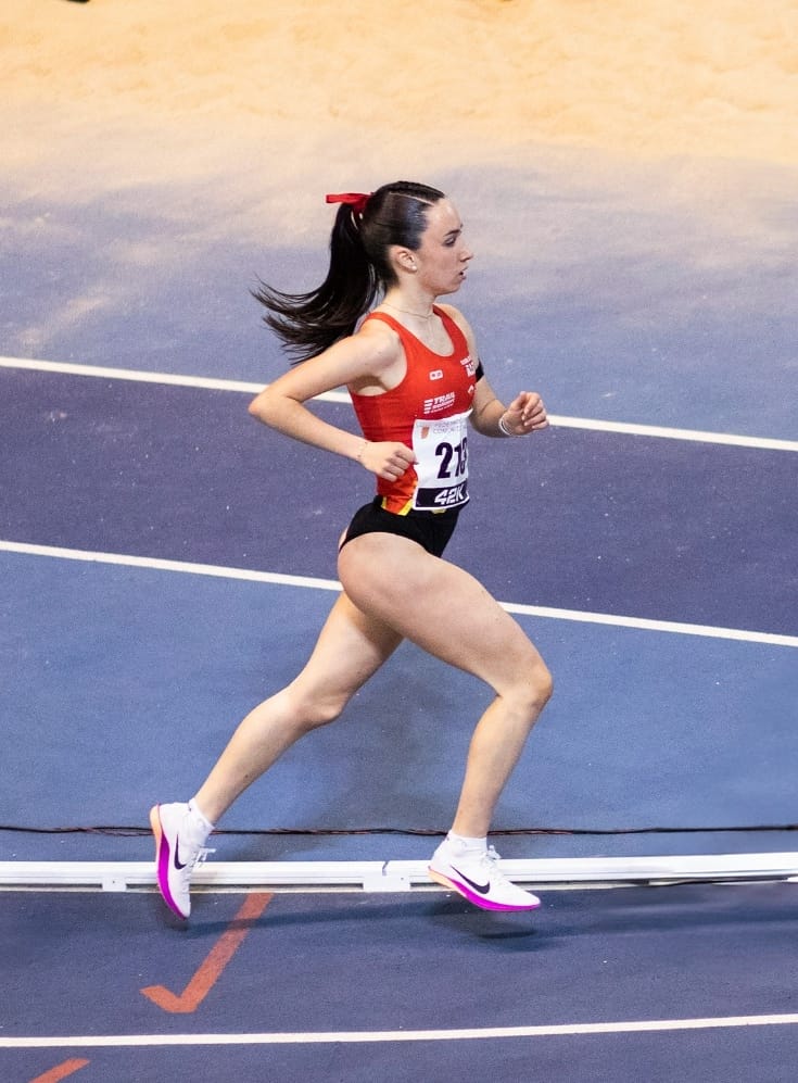 Sara Bassanet en plena cursa