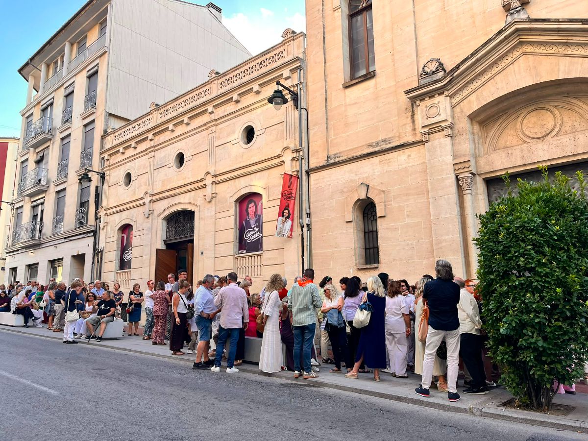 Qua a l'entrada del concert dels Dayson
