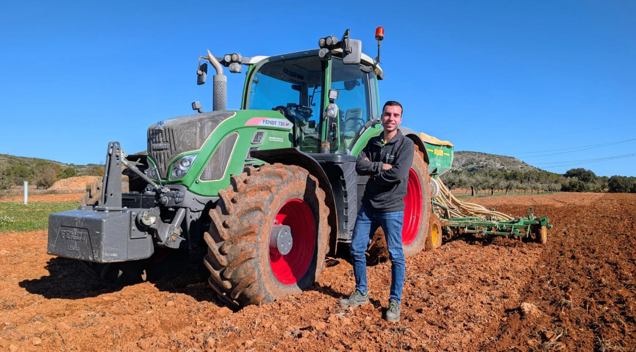 El fill de Ricardo Ferri, Carlos, disposat a continuar treballant en el camp si el futur ho permet. 