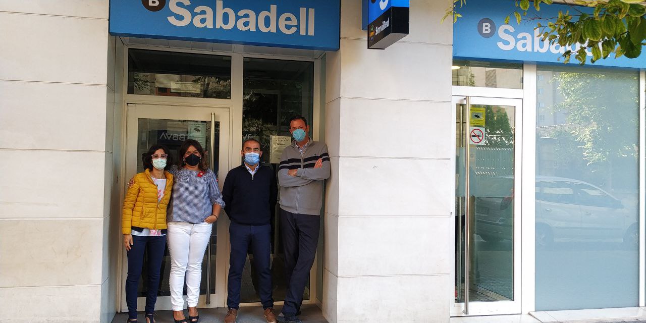 Els treballadors de l'oficina de l'Alameda d'Alcoi