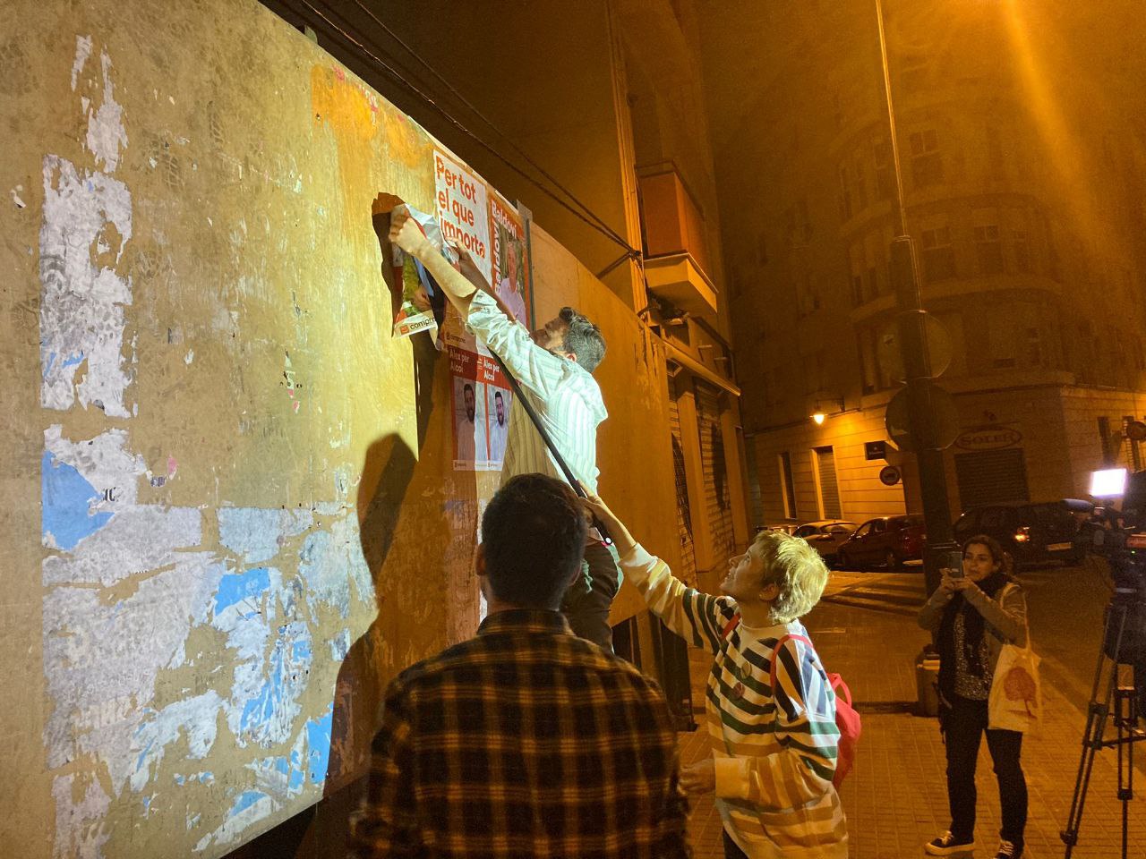 Alex Cerradelo amb companys de Compromís Alcoi. 