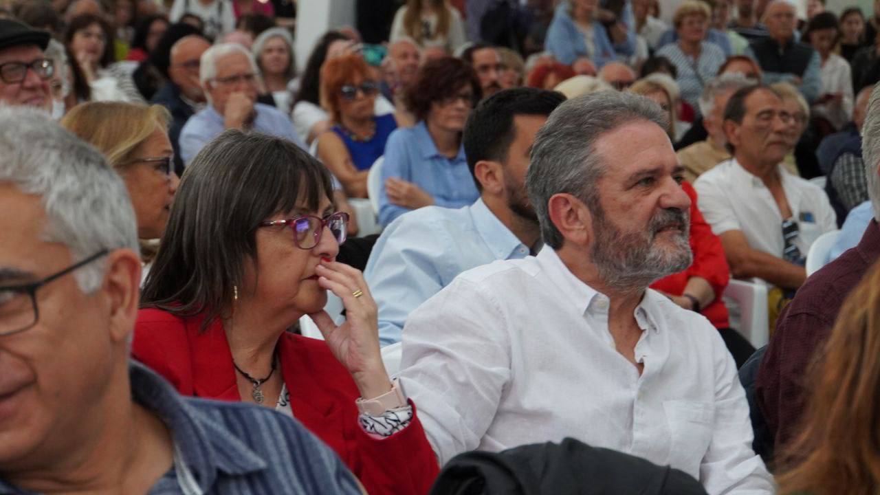 Sergi Rodríguez amb Eli Aleix, candidata per EU a Cocentaina.