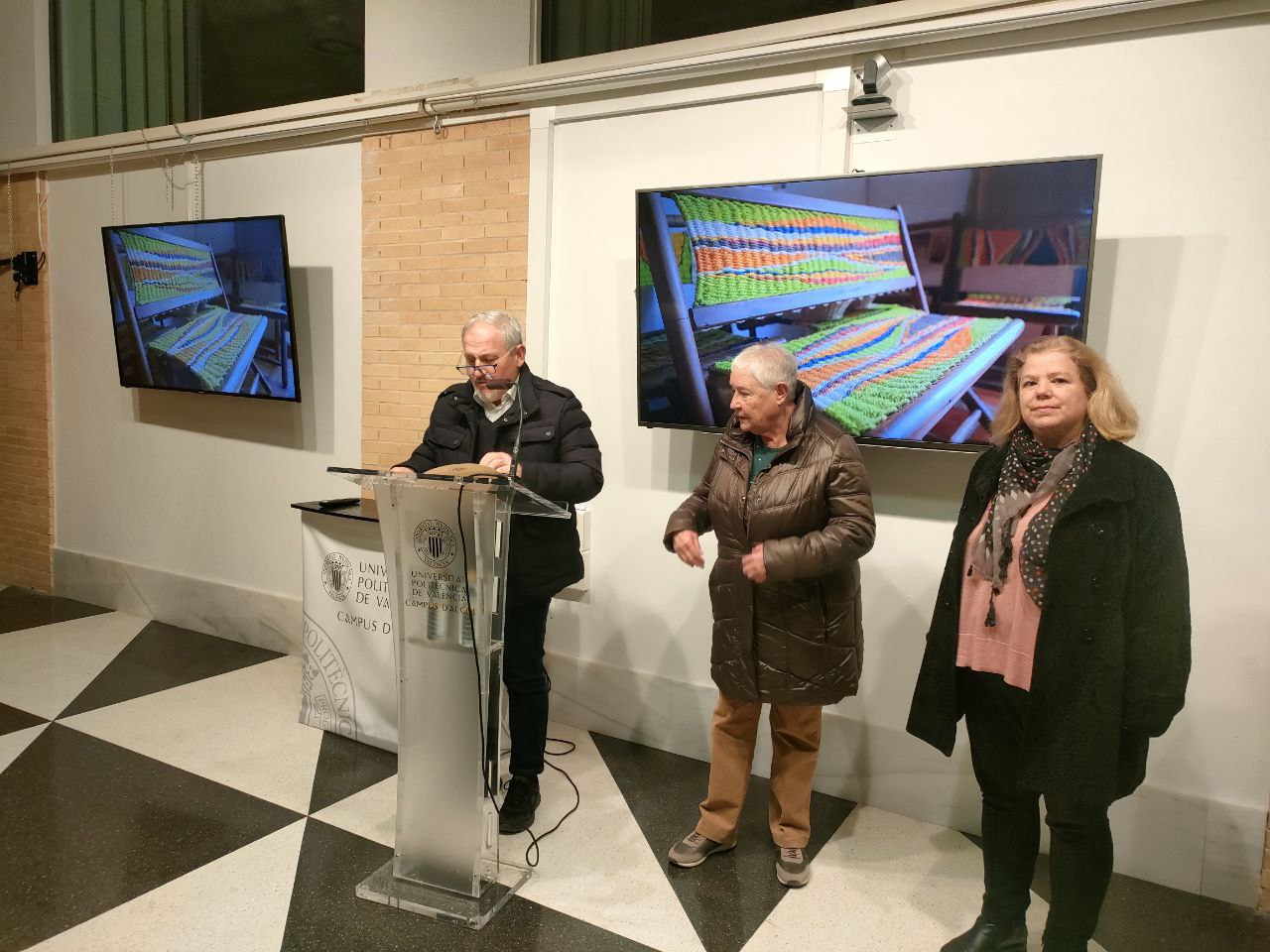 Inauguració de l'exposició al Campus d'Alcoi de la UPV