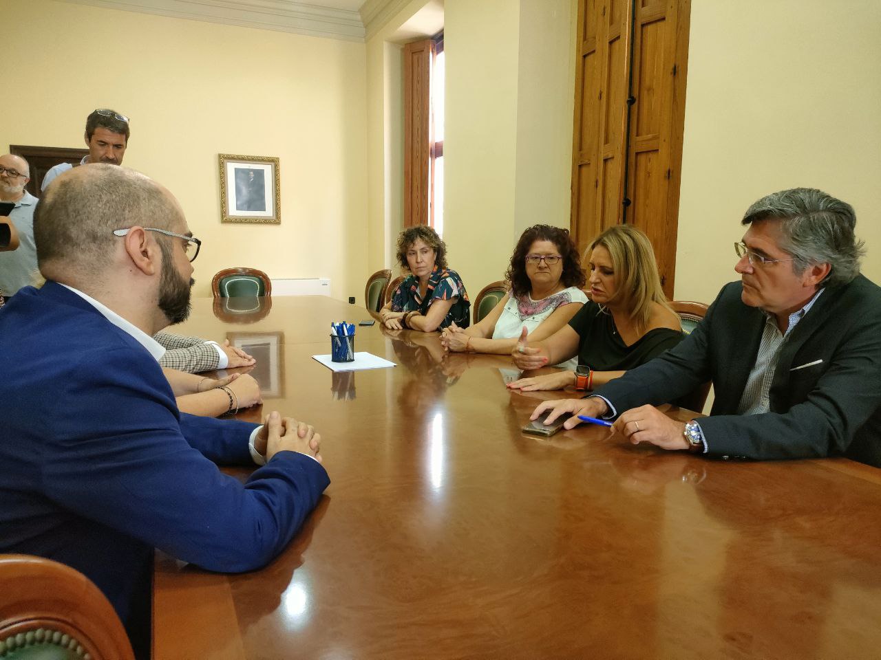 Reunió a la Cambra de Comerç. 