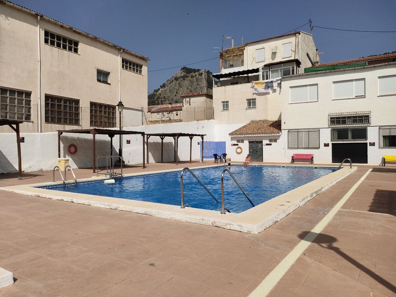 La nova escala a la piscina de Batoi.