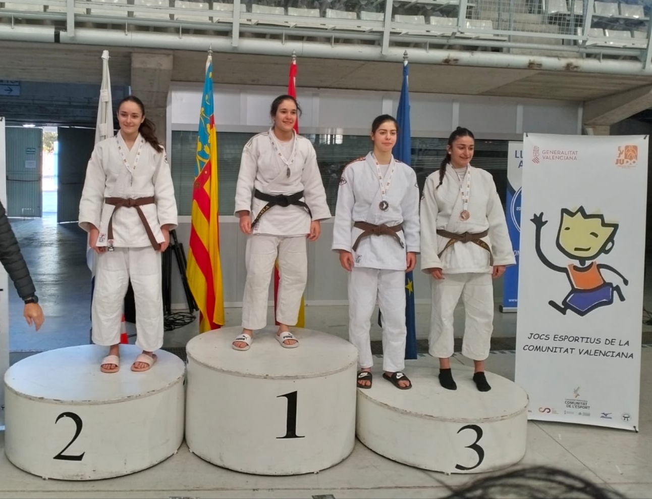 Claudia va aconseguir la medalla de plata. 