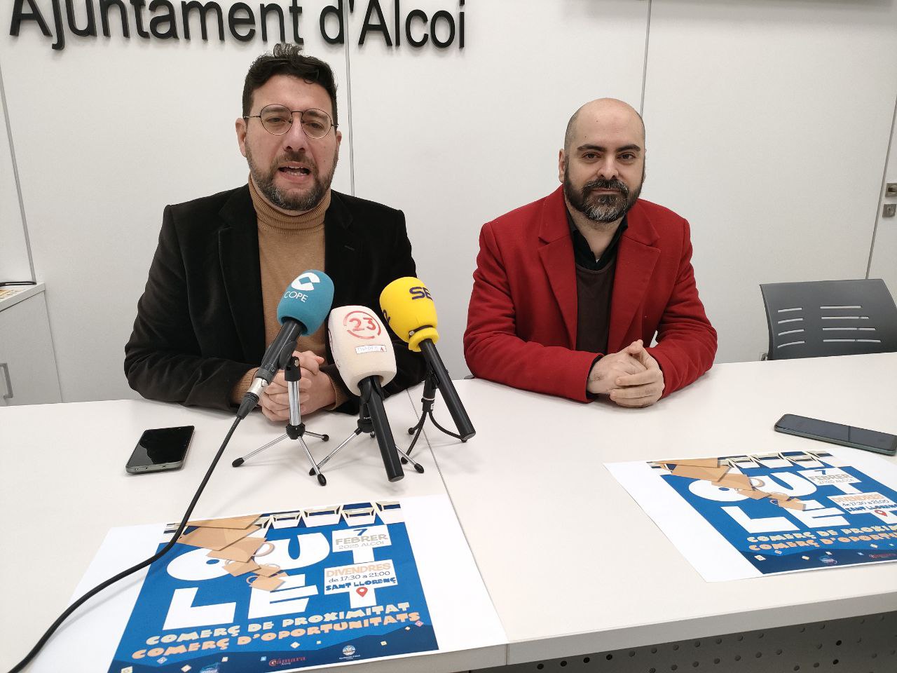 El president de la Federació de Comerç Alejandro Cerro i el regidor de comerç Álex Cerradelo.