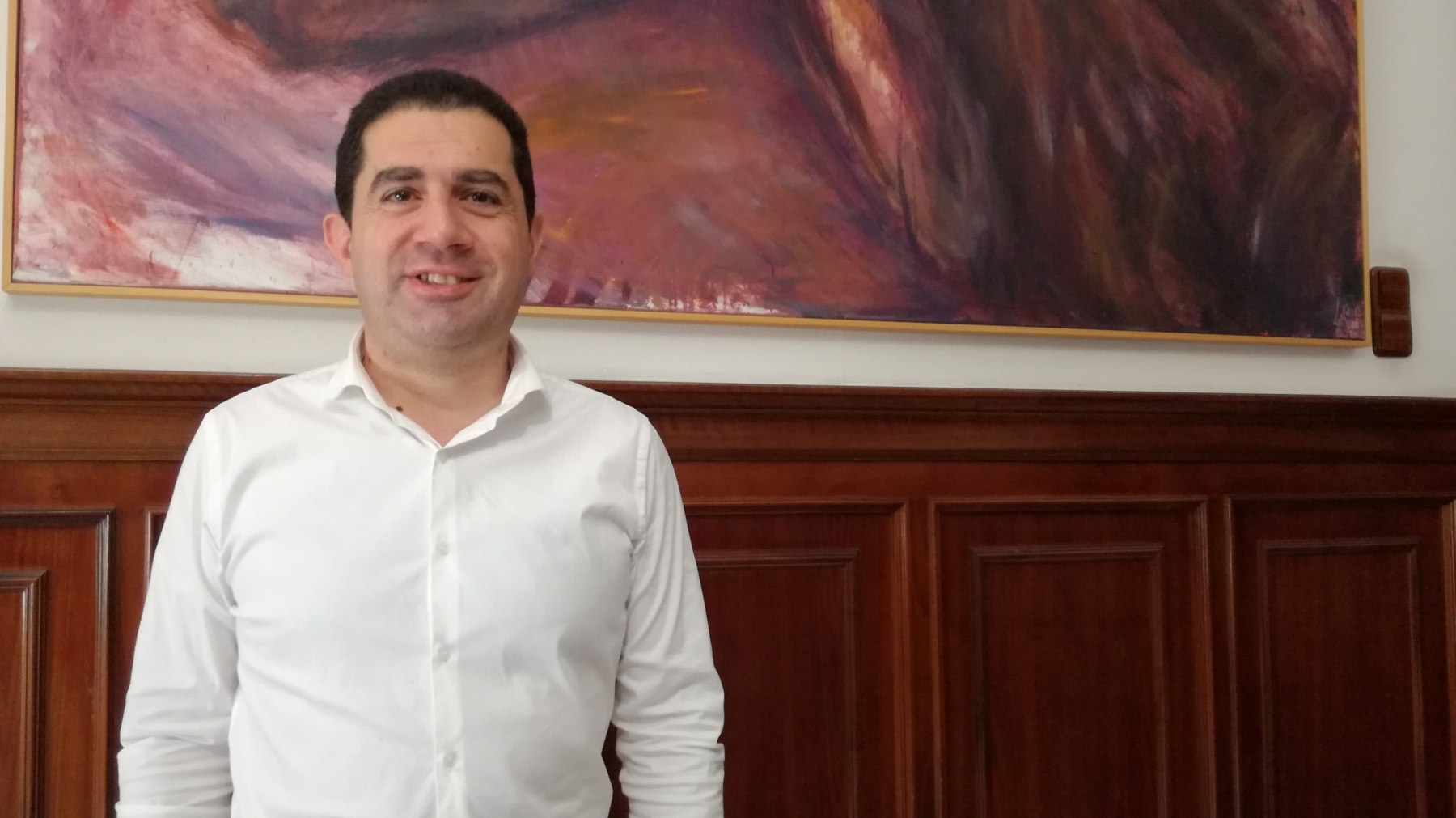 L'alcalde d'Alcoi, Toni Francés, en el seu despatx