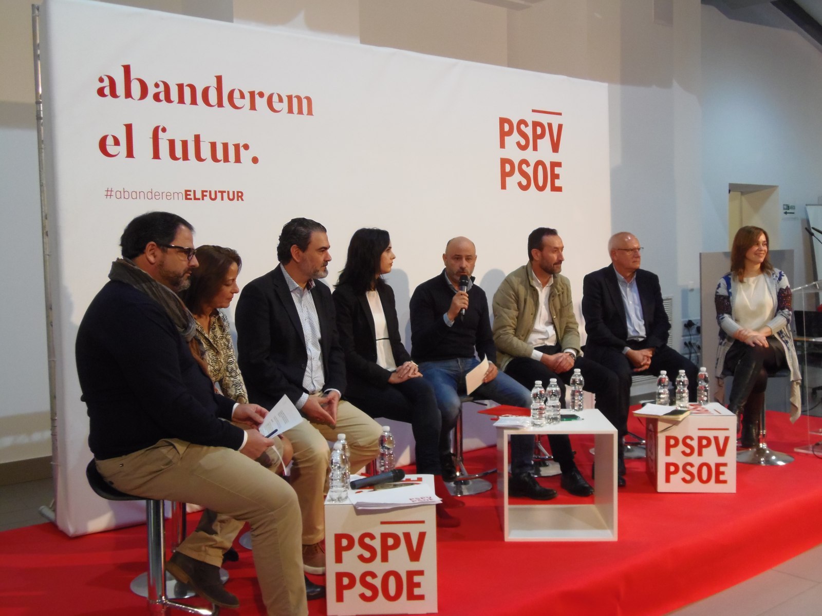 Taula redona amb alcaldes socialistes de la província d'Alacant.