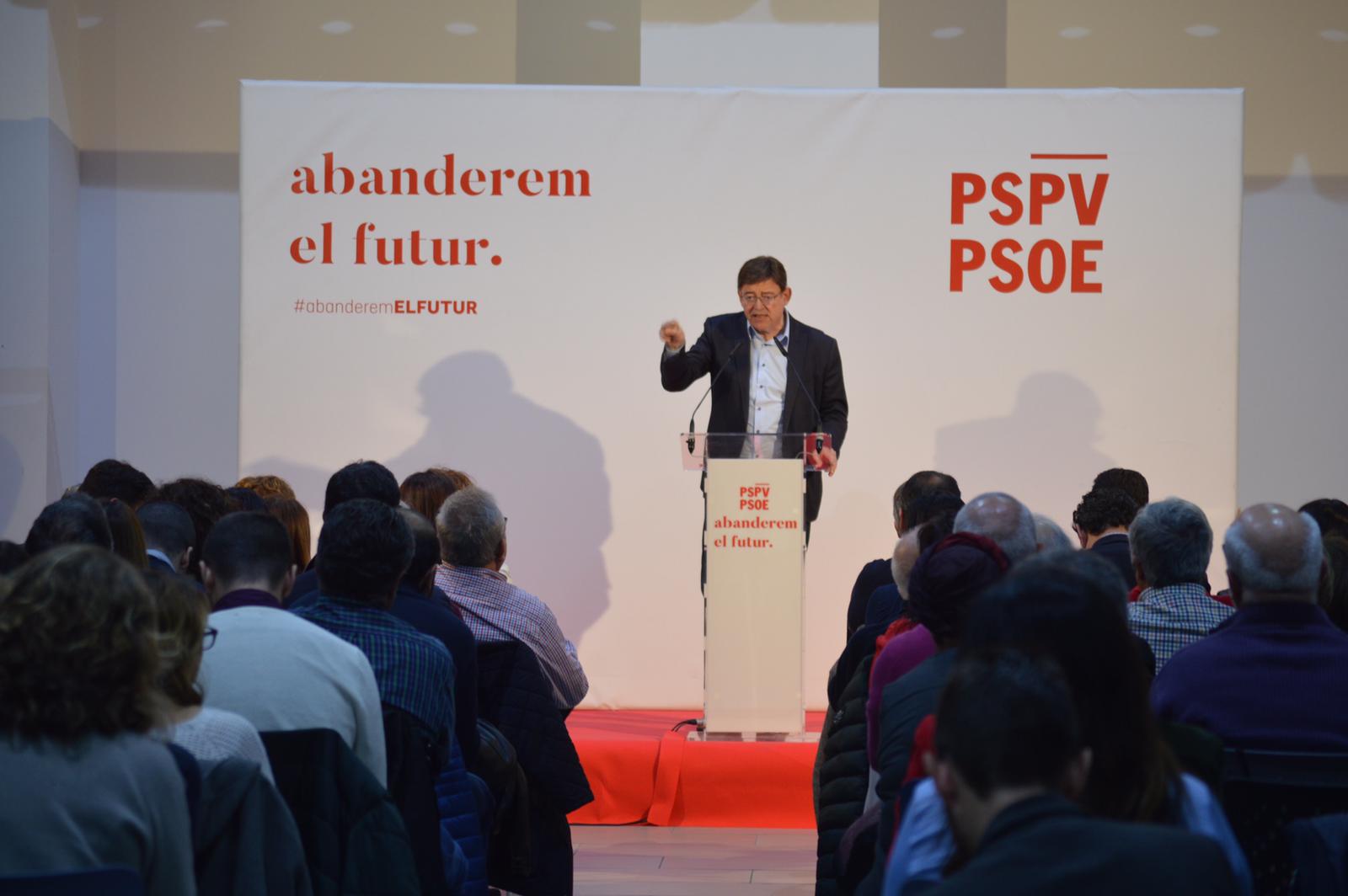 El President Puig s'adreça als assistens en l'Àgora.