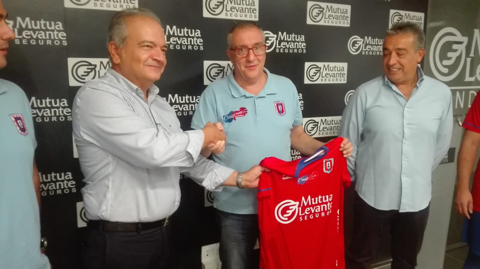 Nova equipació del CD Contestano/AM
